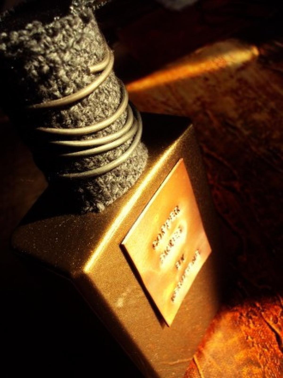 عطر ادکلن کاپر اسکایز کروسین - Copper Skies Kerosene - بررسی، قیمت و خرید
