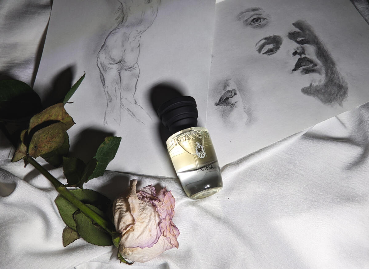 عطر ادکلن لاتِسا ماسک میلان - L'Attesa Masque Milano - بررسی، قیمت و خرید