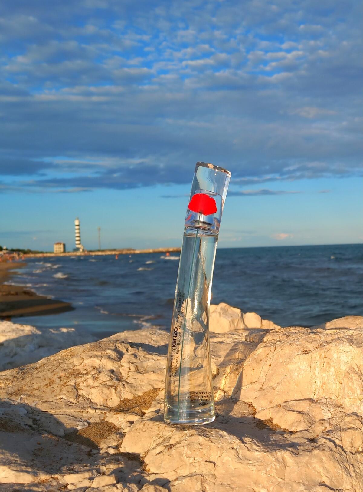 عطر ادکلن فلاور بای کنزو کنزو - Flower by Kenzo Kenzo - بررسی، قیمت و خرید