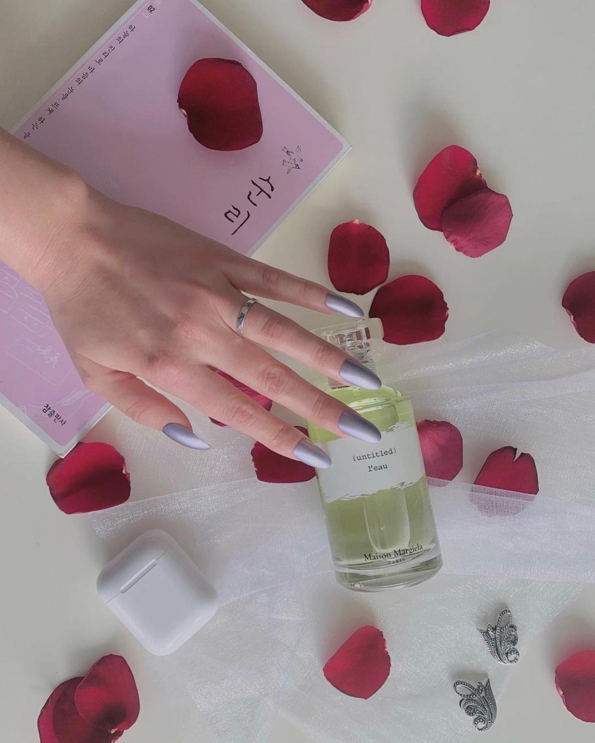 عطر ادکلن آنتایتلد لو مِیزُن مارتین مَرجِلا - Untitled L'Eau Maison Martin Margiela - بررسی، قیمت و خرید