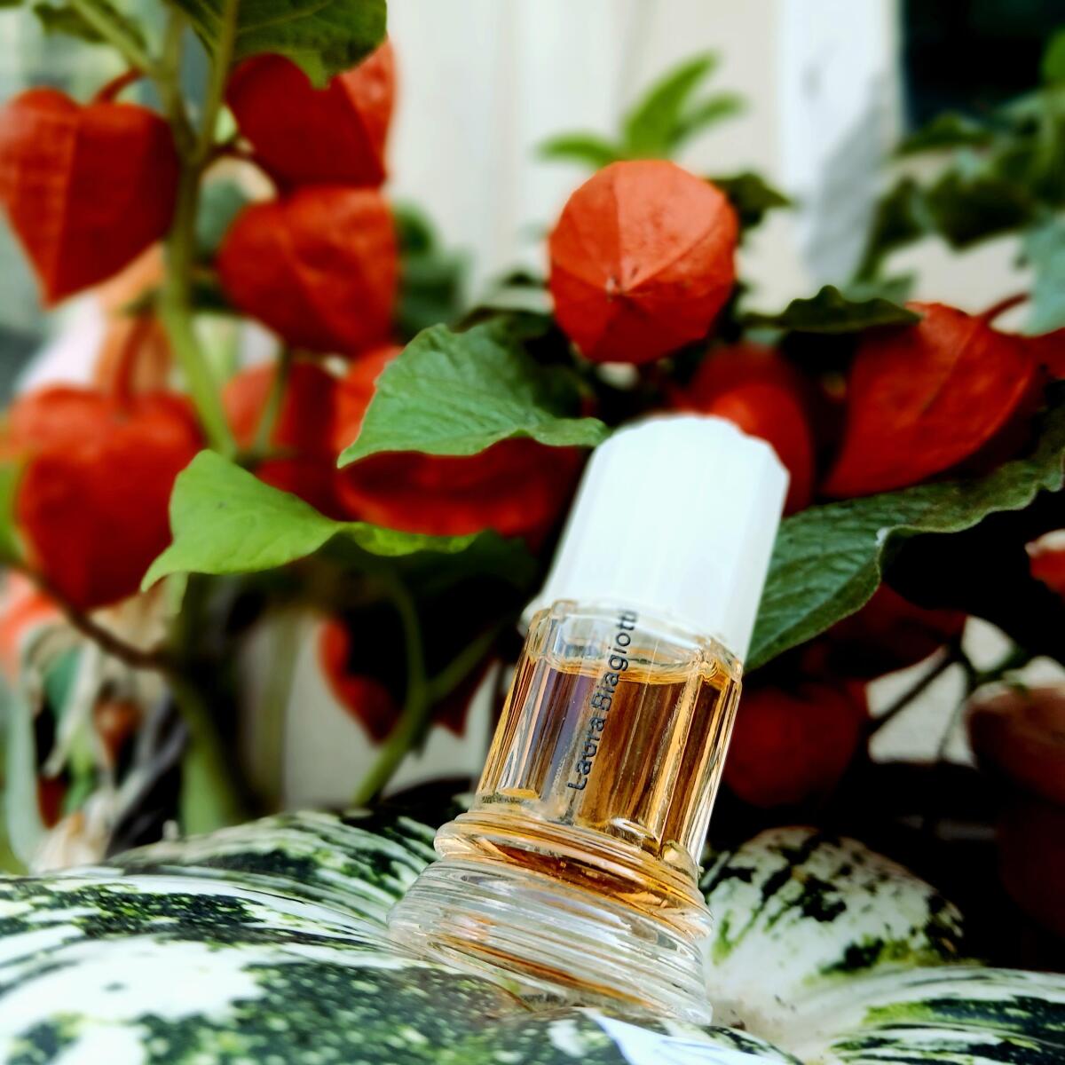 عطر ادکلن رُما لورا بیاجیوتی - Roma Laura Biagiotti - بررسی، قیمت و خرید