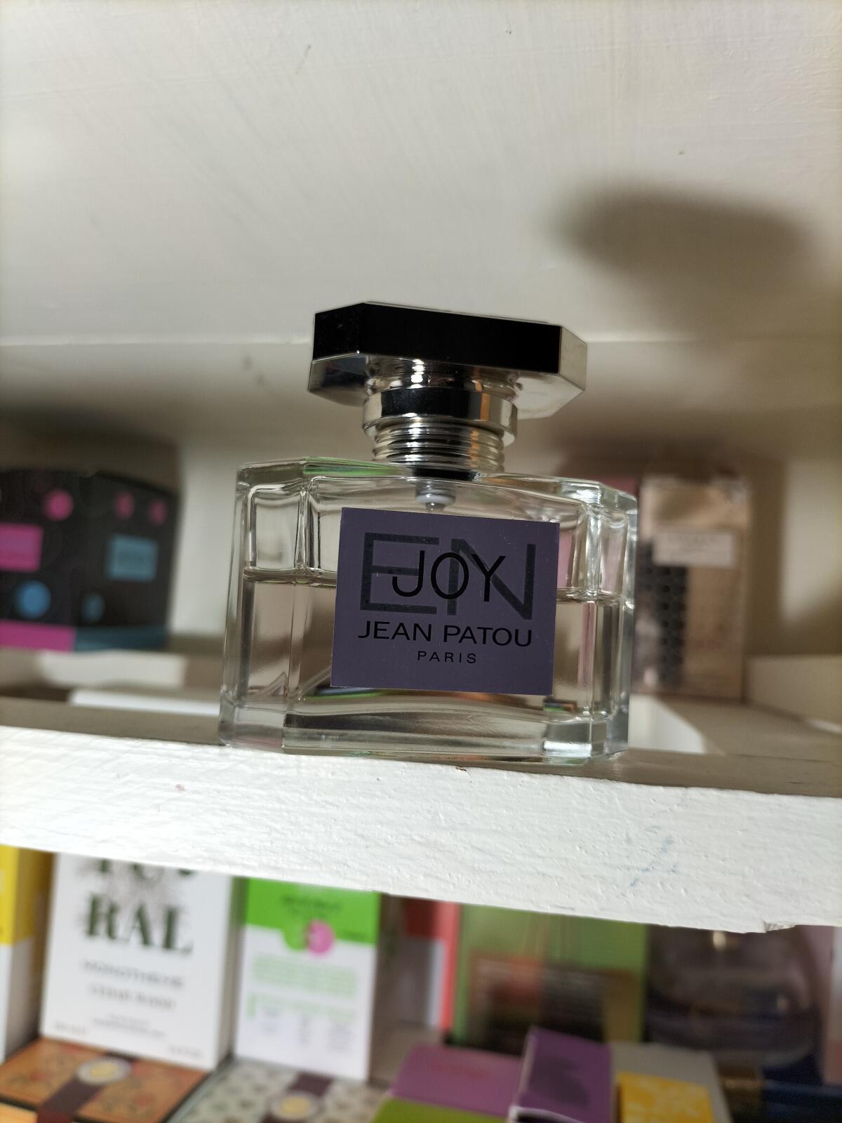 عطر ادکلن اینجوی ژان پاتو - Enjoy Jean Patou - بررسی، قیمت و خرید