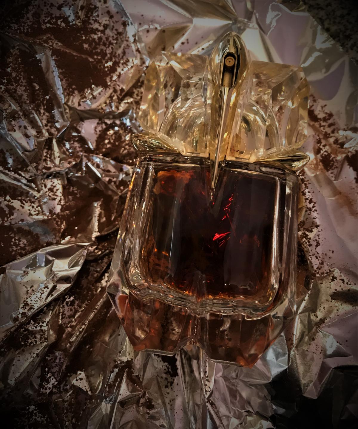 عطر ادکلن آلین لیکور د پارفوم دو هزار و نه ماگلر - Alien Liqueur de Parfum 2009 Mugler - بررسی، قیمت و خرید