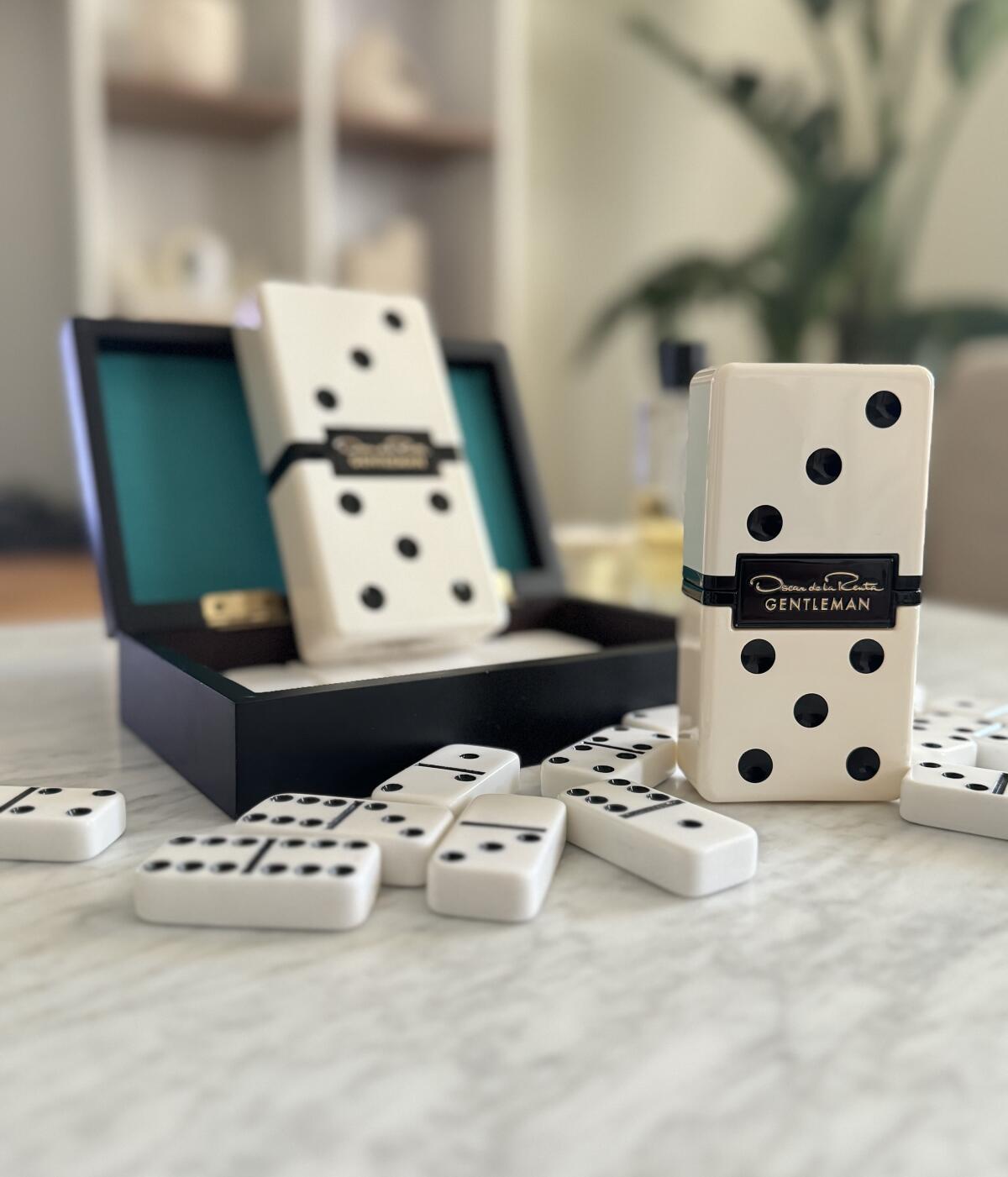 عطر ادکلن جنتلمن اسکار دلا رنتا - Gentleman Oscar de la Renta - بررسی، قیمت و خرید