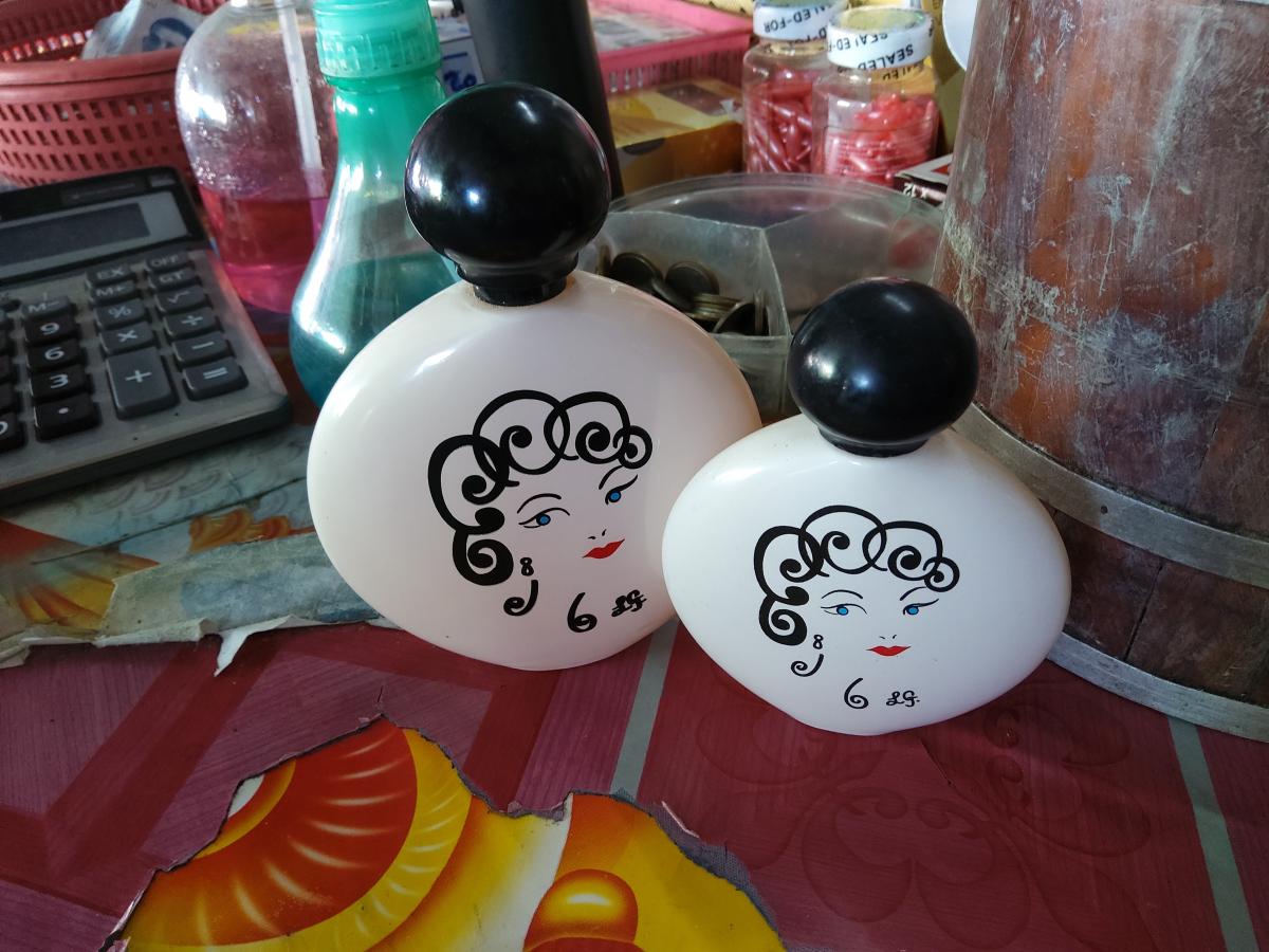 عطر ادکلن لولو گینس لولو گینس - Lulu Guinness Lulu Guinness - بررسی، قیمت و خرید