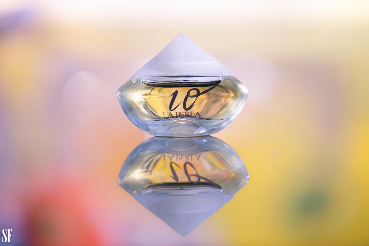 عطر ادکلن ایو لا پرلا - Io La Perla - بررسی، قیمت و خرید