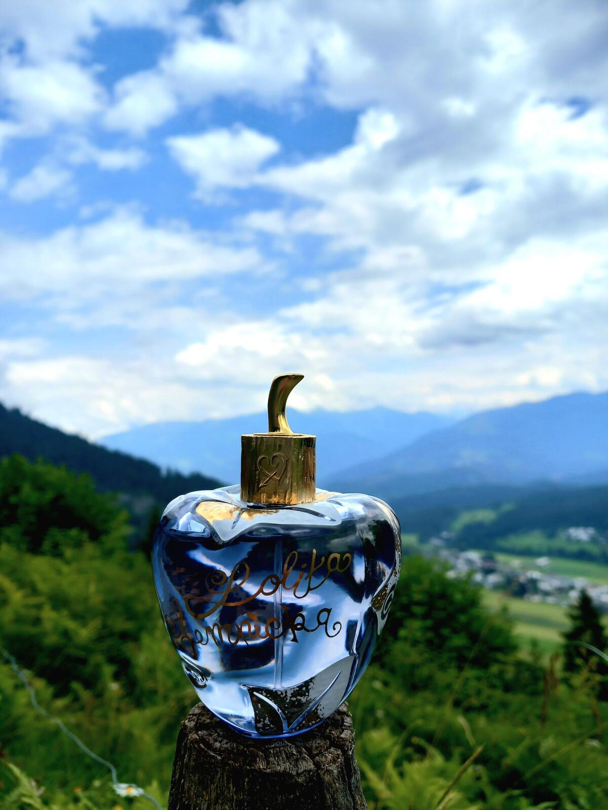 عطر ادکلن لولیتا لمپیکا لولیتا لمپیکا - Lolita Lempicka Lolita Lempicka - بررسی، قیمت و خرید