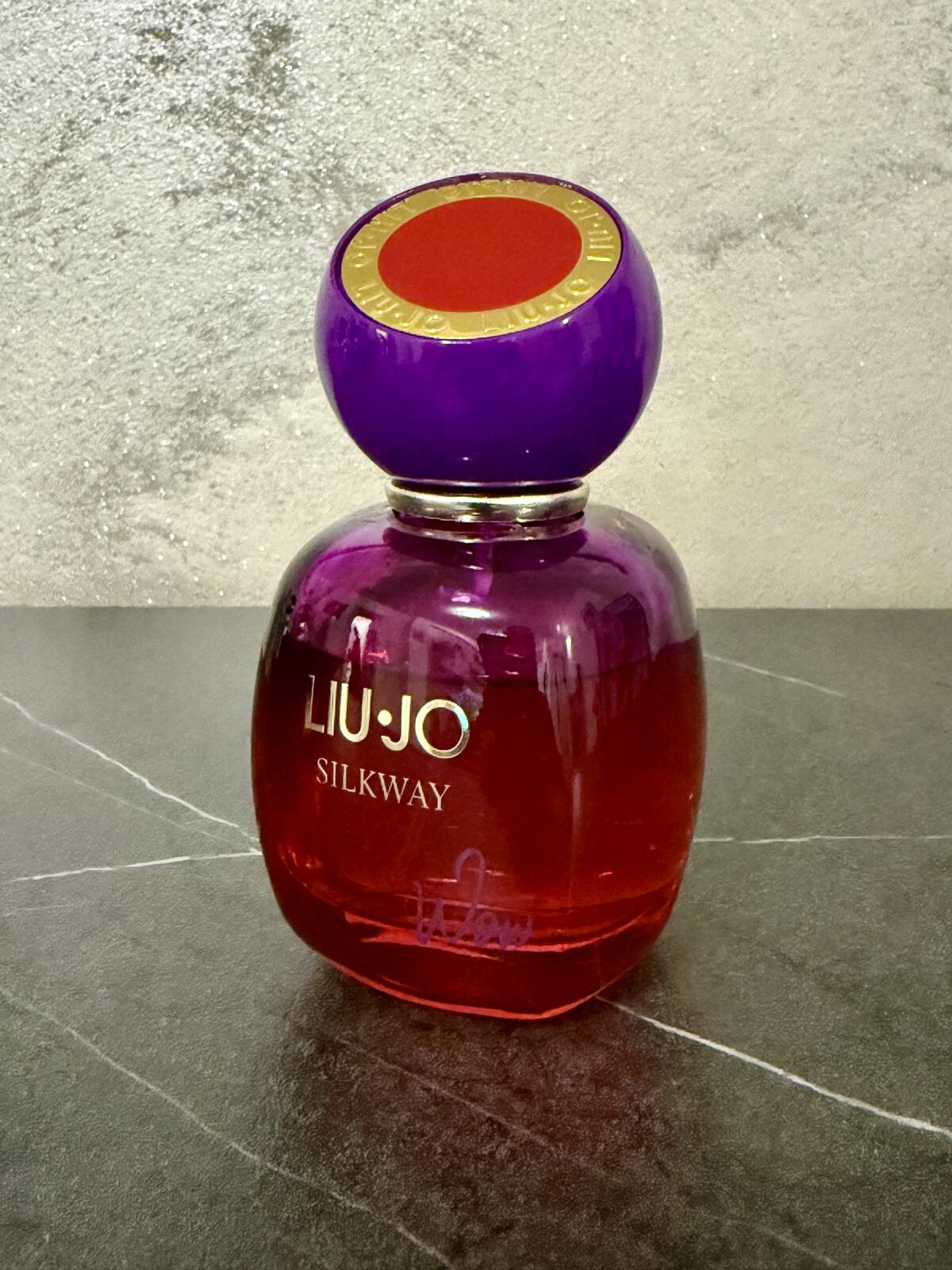 عطر ادکلن سیلک وی واو لیو جو - Silkway Wow Liu Jo - بررسی، قیمت و خرید