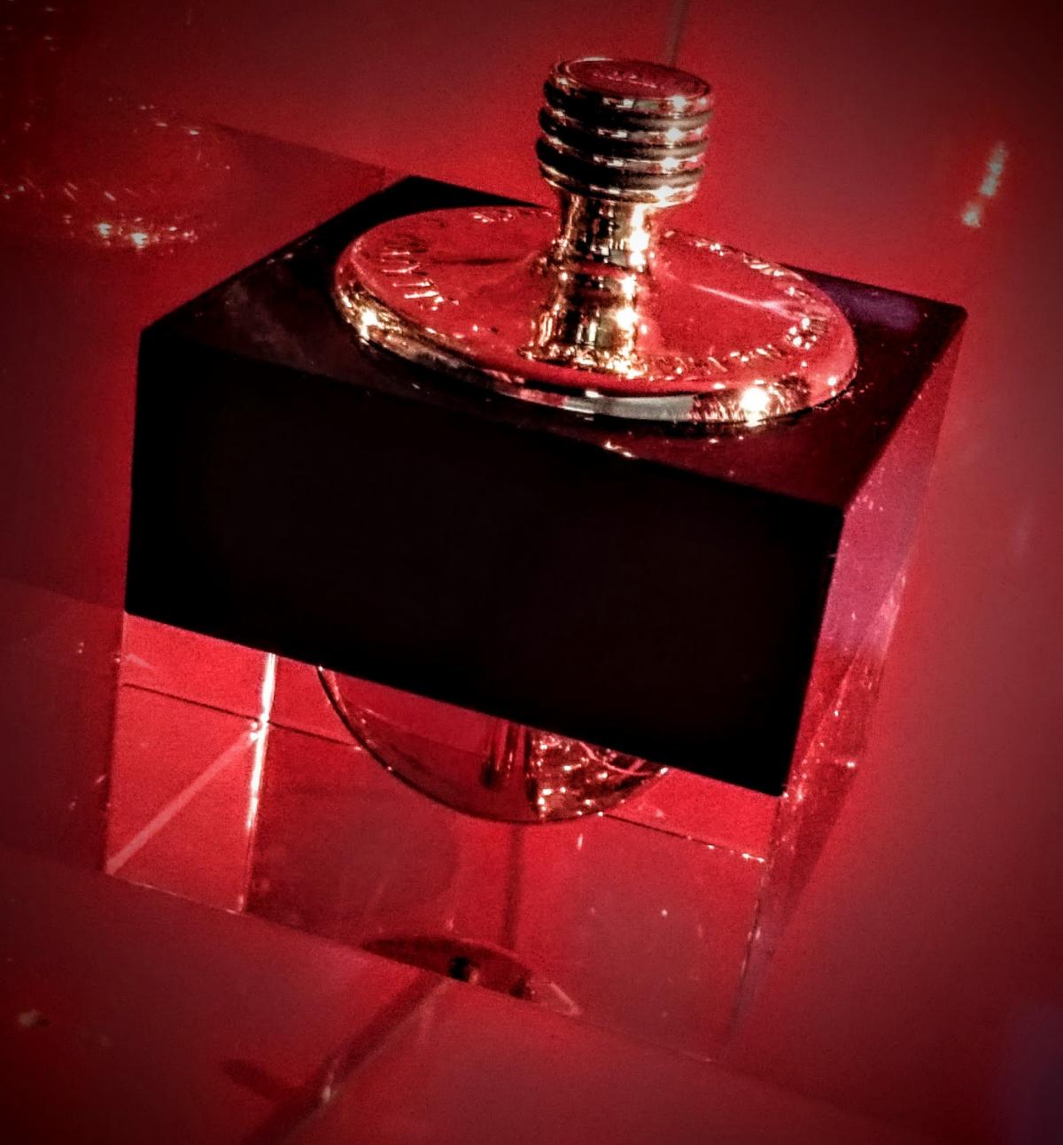 عطر ادکلن آمانتوس پرفیوم فین نبوکو - Amatys Parfum Fin Nabucco - بررسی، قیمت و خرید