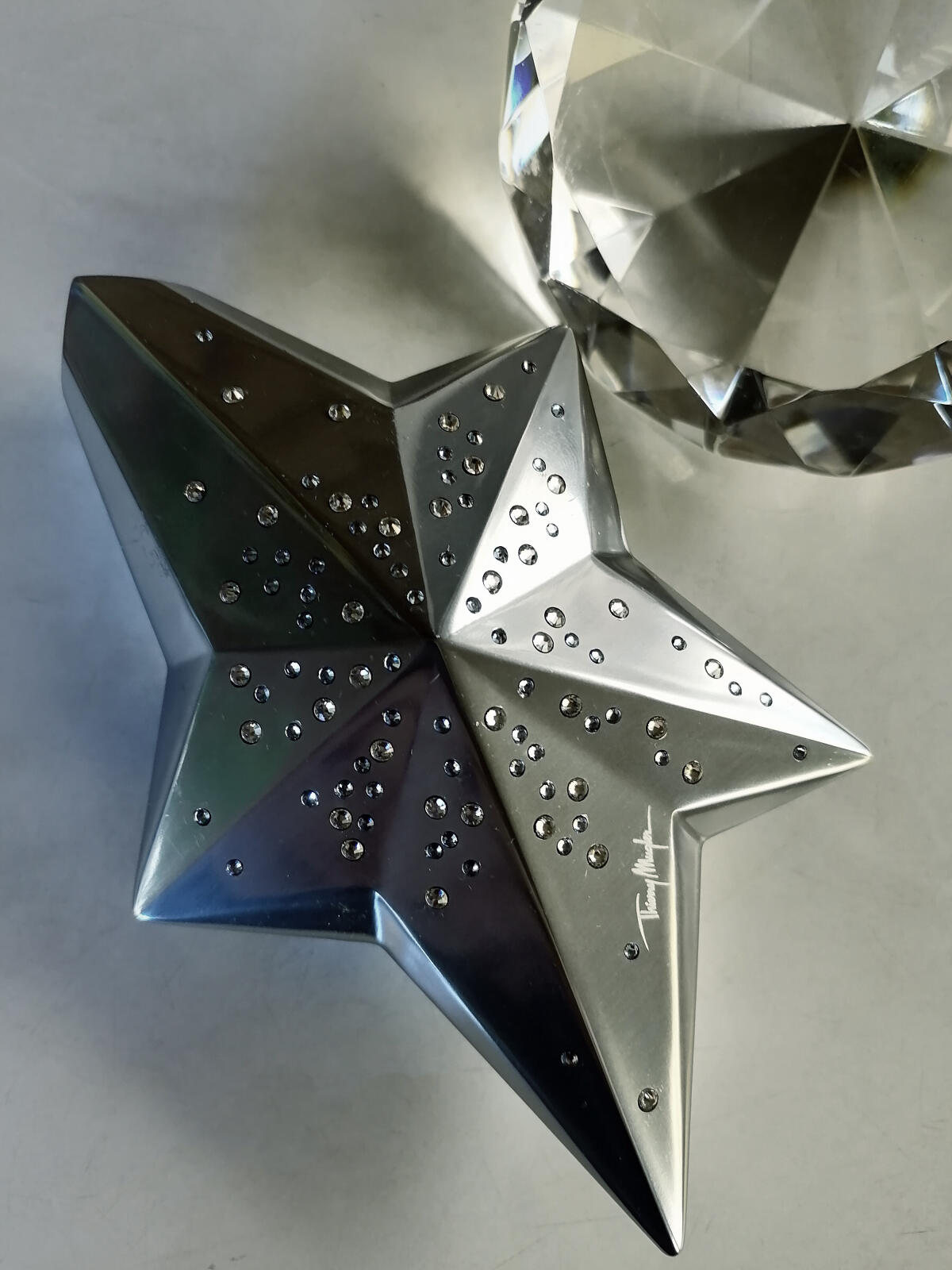 عطر ادکلن انجل سیلور بریلیانت استار موگلر - Angel Silver Brilliant Star Mugler - بررسی، قیمت و خرید