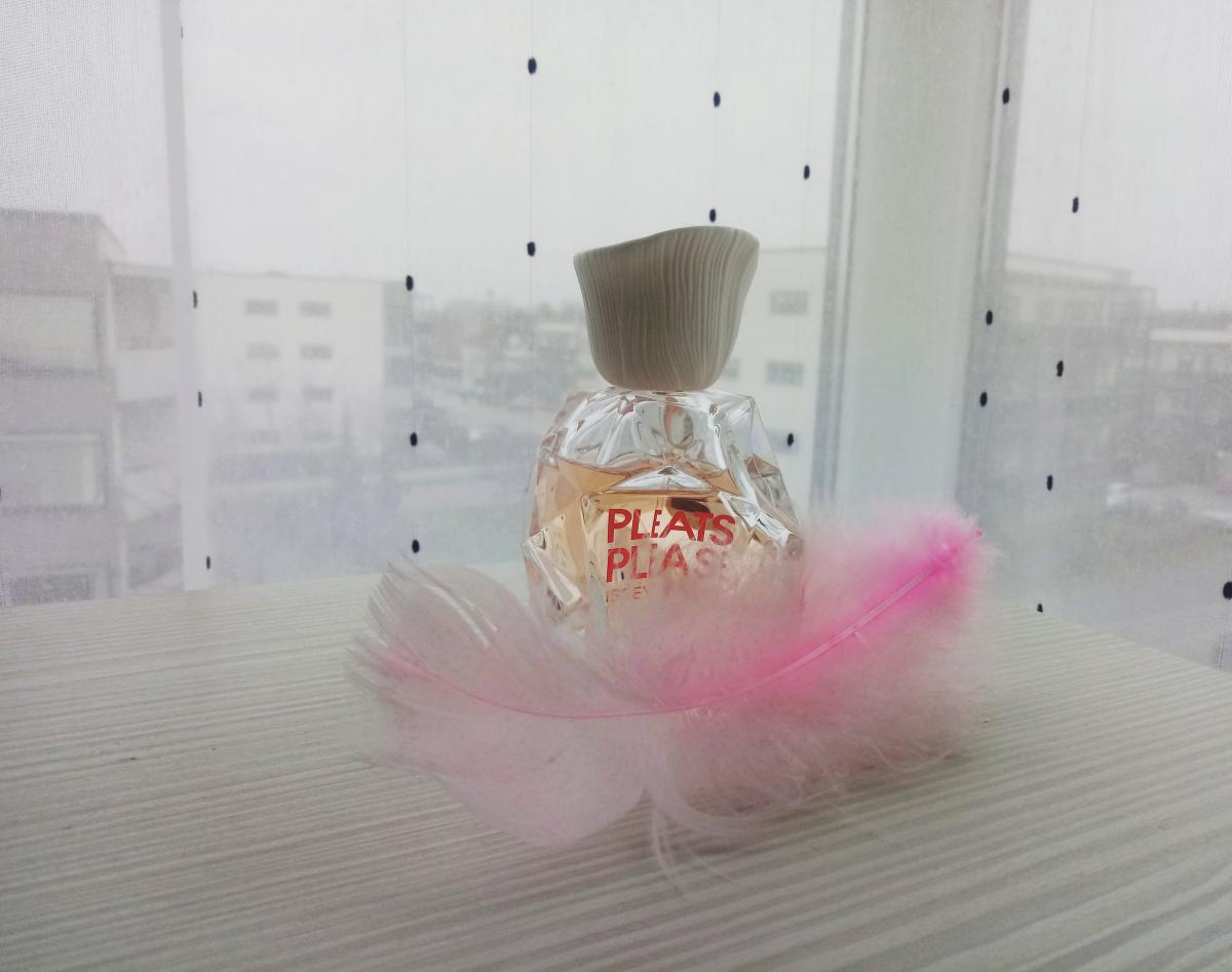 عطر ادکلن پلیس پلیس ایسی میاکه - Pleats Please Issey Miyake - بررسی، قیمت و خرید