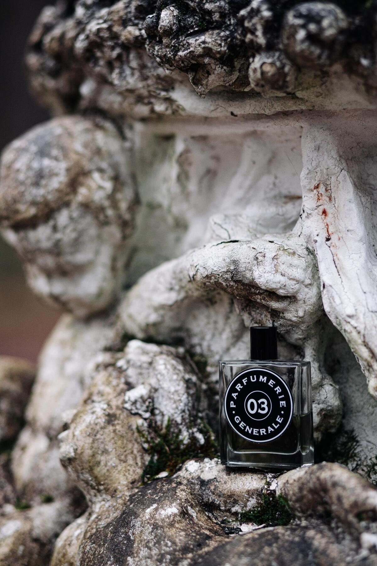 عطر ادکلن کویر وننوم زیرو سه پیر گیوم پاریس - Cuir Venenum 03 Pierre Guillaume Paris - بررسی، قیمت و خرید