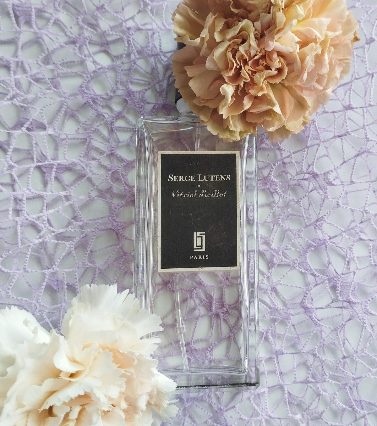 عطر ادکلن ویتریول دئیه سرژ لوتنس - Vitriol d’œillet Serge Lutens - بررسی، قیمت و خرید