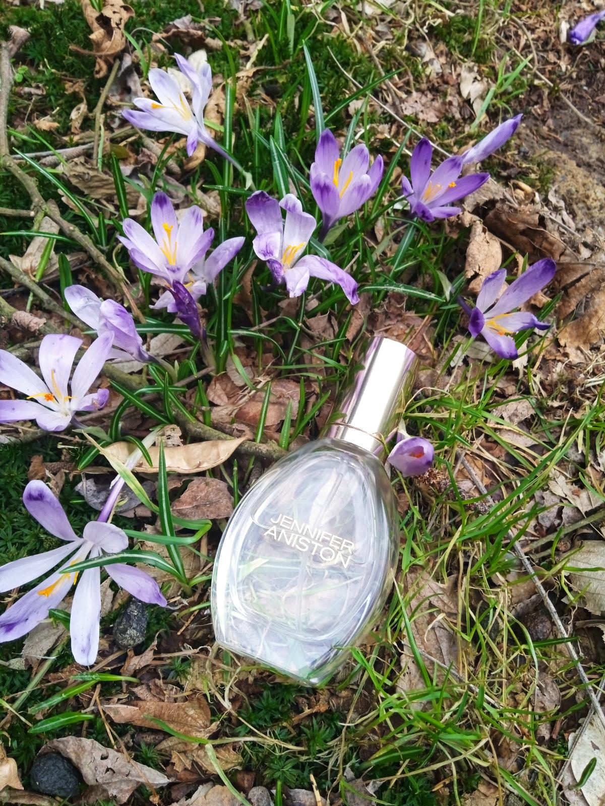 عطر ادکلن سولستیس بلوم جنیفر انیستون - Solstice Bloom Jennifer Aniston - بررسی، قیمت و خرید