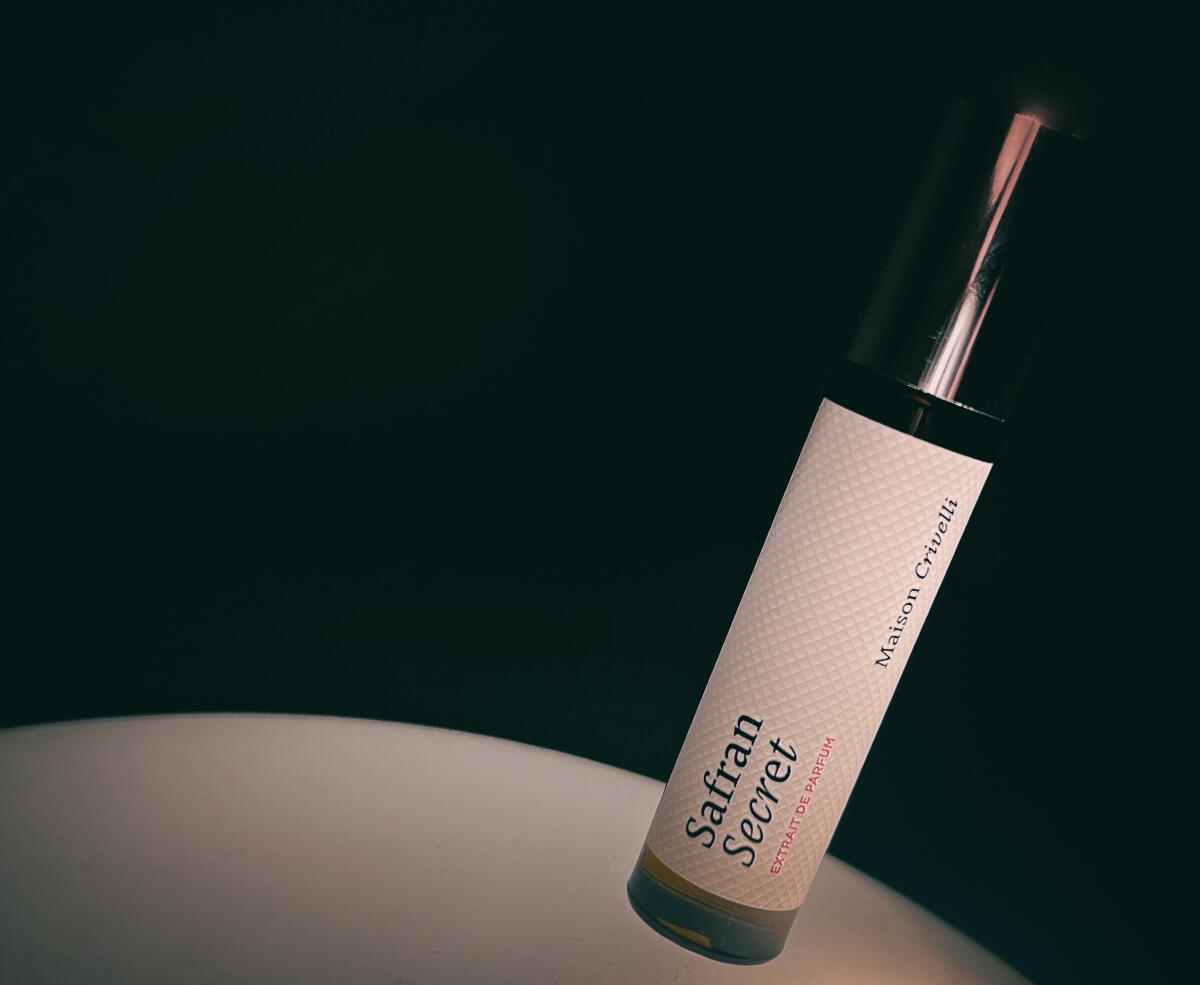 عطر ادکلن سفران سکرت مایسون کریولی - Safran Secret Maison Crivelli - بررسی، قیمت و خرید