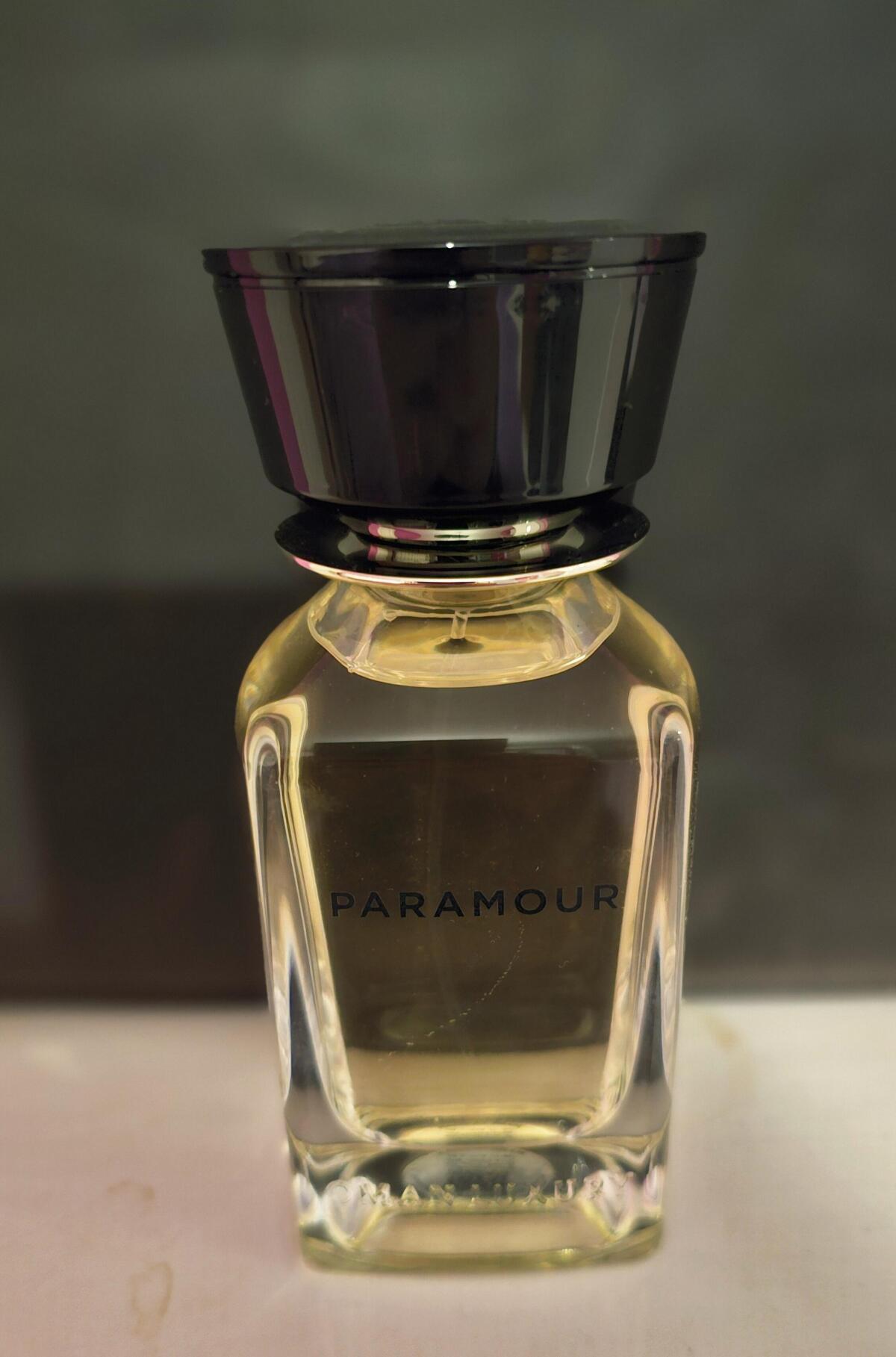 عطر ادکلن پریمر امن لاکچری - Paramour Omanluxury - بررسی، قیمت و خرید