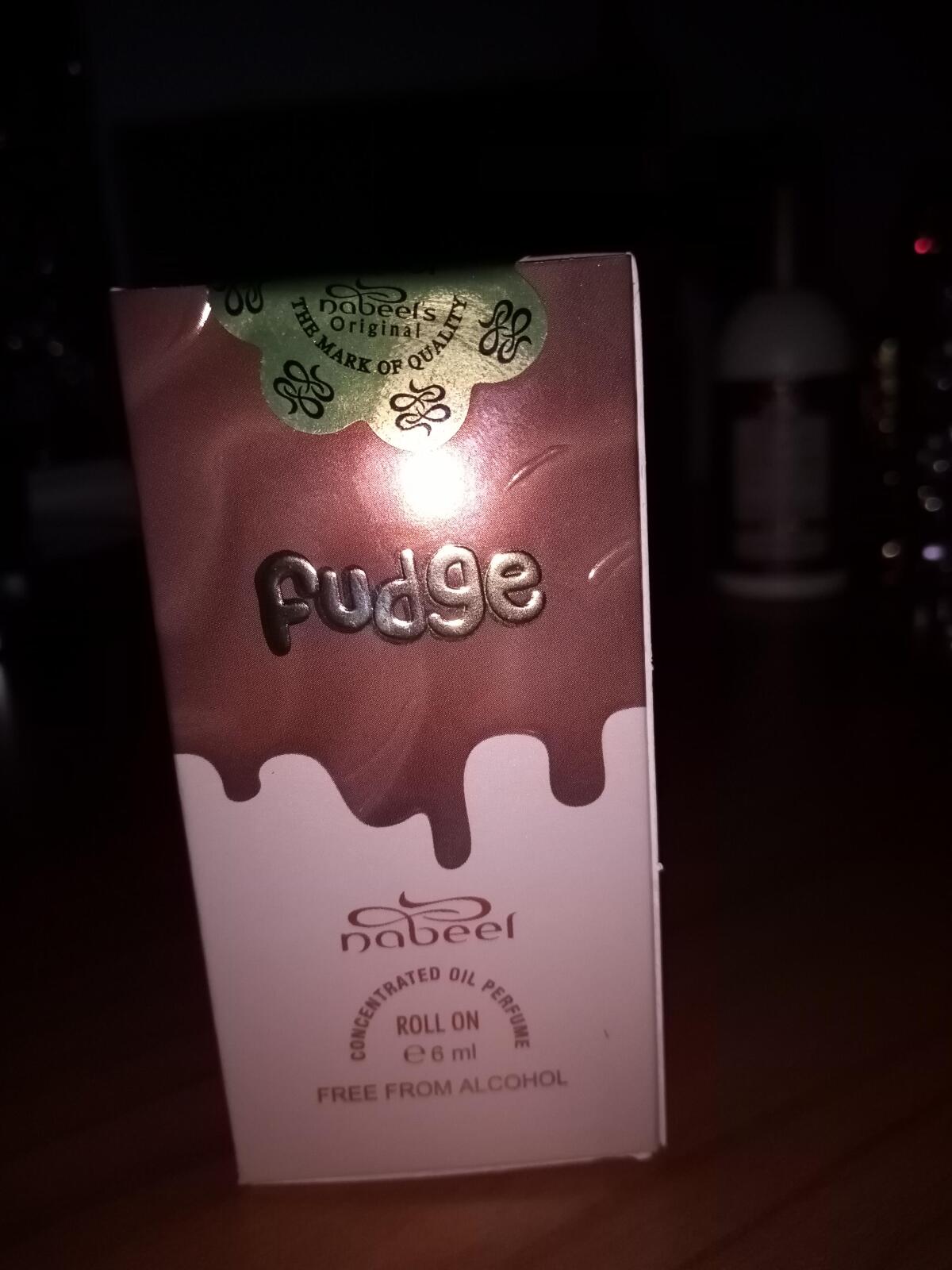عطر ادکلن فاج نبیل - Fudge Nabeel - بررسی، قیمت و خرید