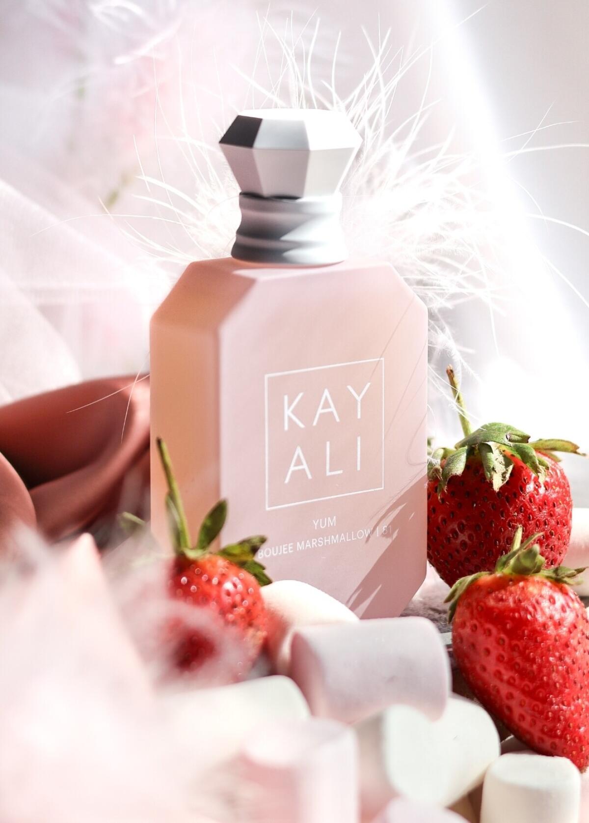 عطر ادکلن یام بوجی مارشمالو ۸۱ کایالی فرگرنسز - Yum Boujee Marshmallow | 81 Kayali Fragrances - بررسی، قیمت و خرید
