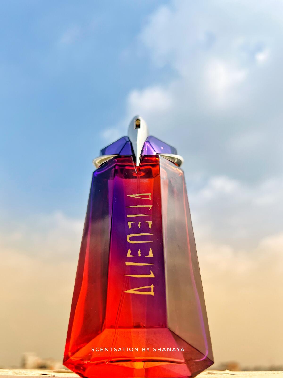 عطر ادکلن آلین هایپرسنس ماگلر - Alien Hypersense Mugler - بررسی، قیمت و خرید