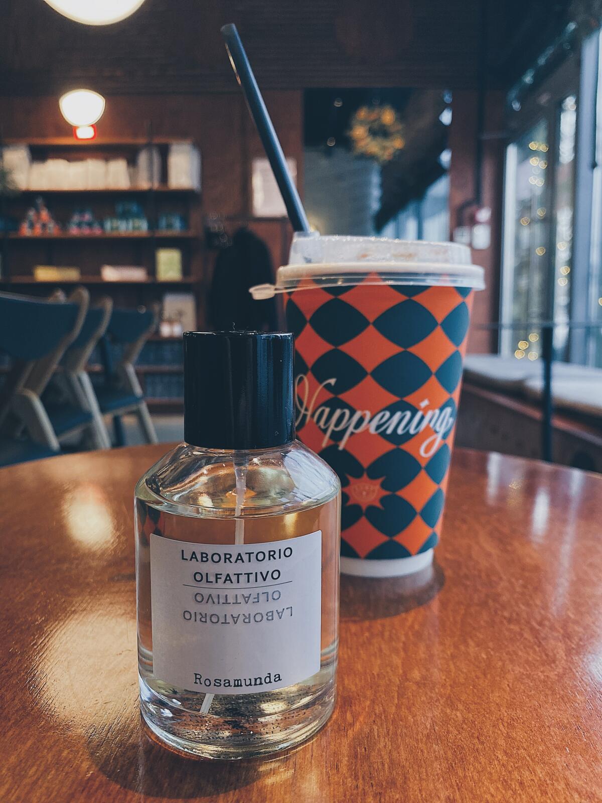 عطر ادکلن روزاموندا لابوراتوریو اولفاتیوو - Rosamunda Laboratorio Olfattivo - بررسی، قیمت و خرید