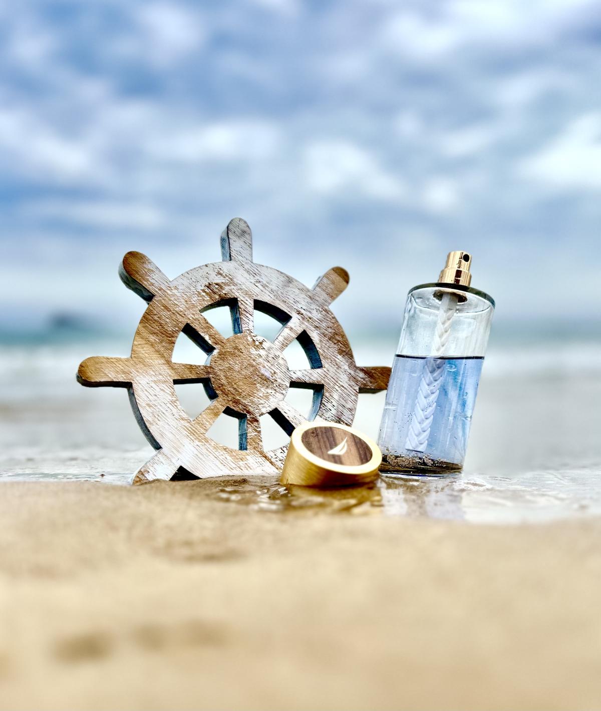 عطر ادکلن ناتیکا لایف ناتیکا - Nautica Life Nautica - بررسی، قیمت و خرید