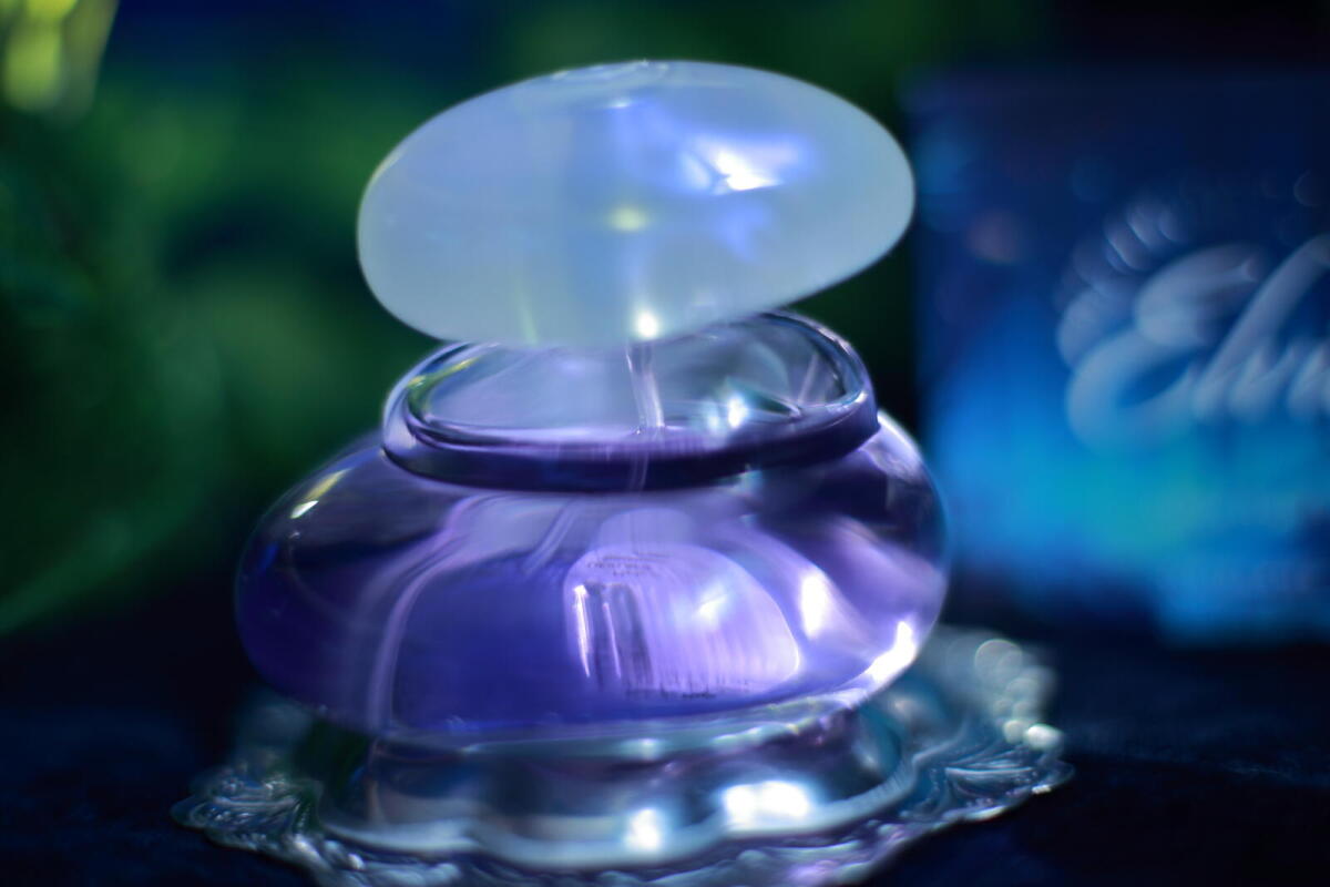 عطر ادکلن میدنایت مجیک الوی اوریفلیم - Midnight Magic Elvie Oriflame - بررسی، قیمت و خرید