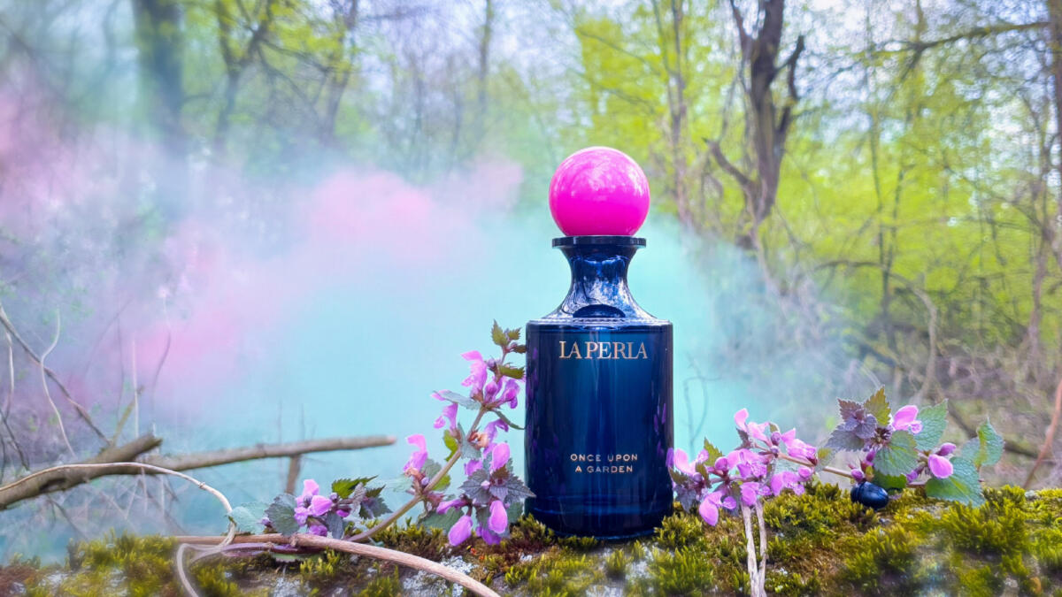 عطر ادکلن وانس آپان اِه گاردن لا پرلا - Once Upon A Garden La Perla - بررسی، قیمت و خرید