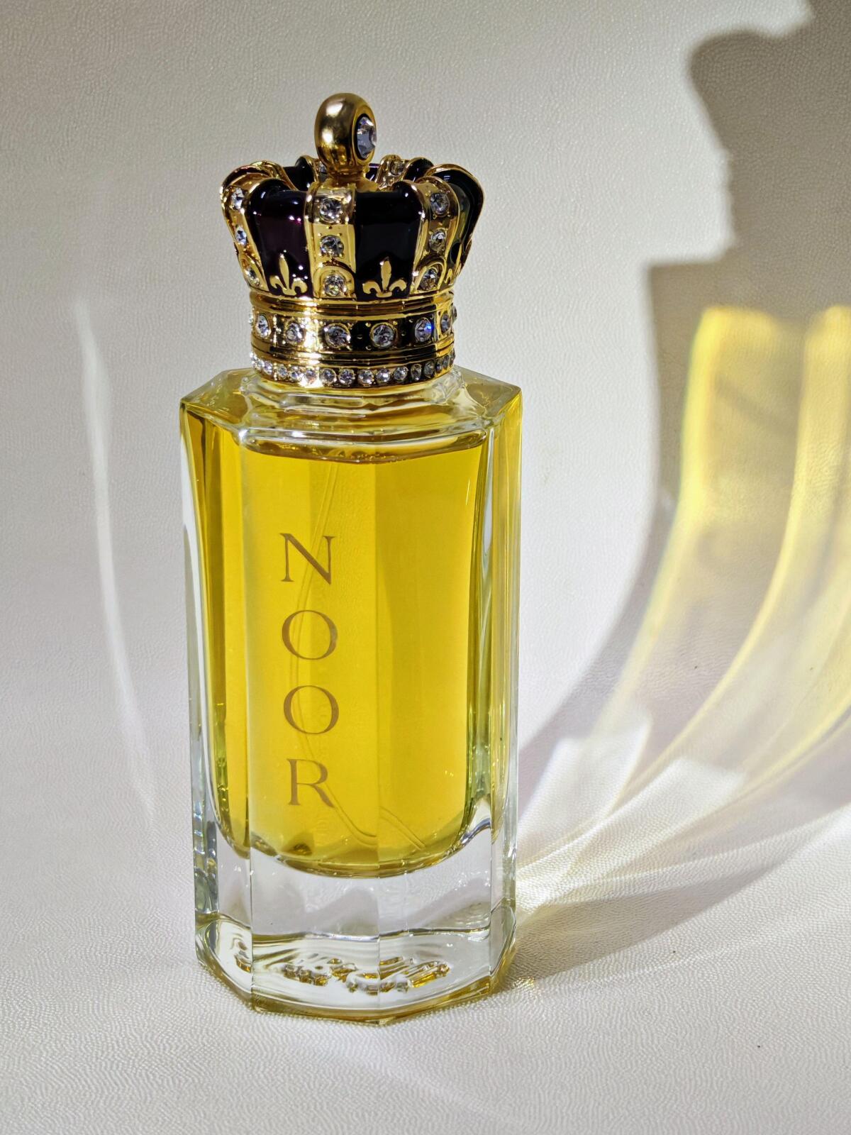عطر ادکلن نور رویال کراون - Noor Royal Crown - بررسی، قیمت و خرید