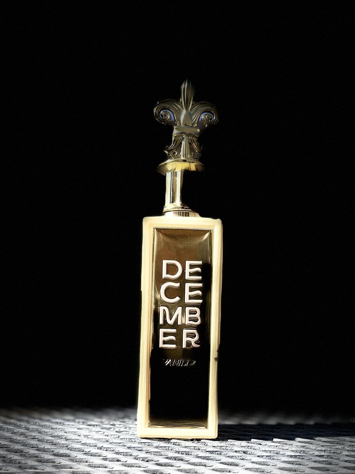 عطر ادکلن دیسِمبِر وانیلا پَریس کُرنِر - December Vanilla PARIS CORNER - بررسی، قیمت و خرید