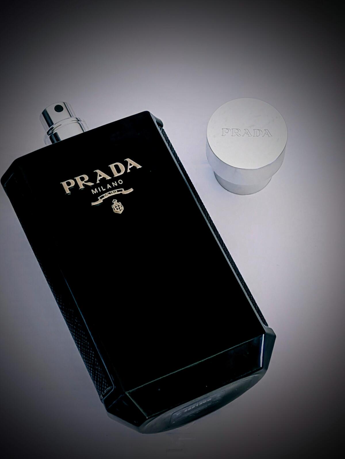 عطر ادکلن پرادا لهوم اینتنس پِرادا - Prada L'Homme Intense Prada - بررسی، قیمت و خرید