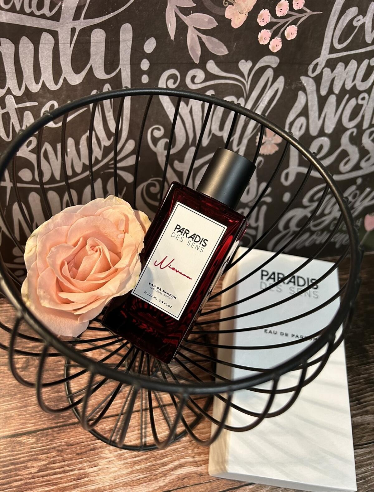 عطر ادکلن نیر‌وانا پردیس دسنس - Nirvana Paradis des Sens - بررسی، قیمت و خرید