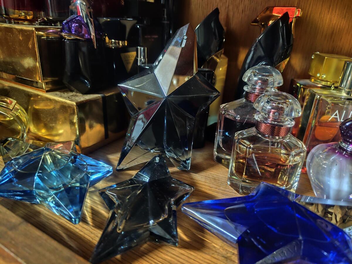 عطر ادکلن انجل فنتسم موگلر - Angel Fantasm Mugler - بررسی، قیمت و خرید