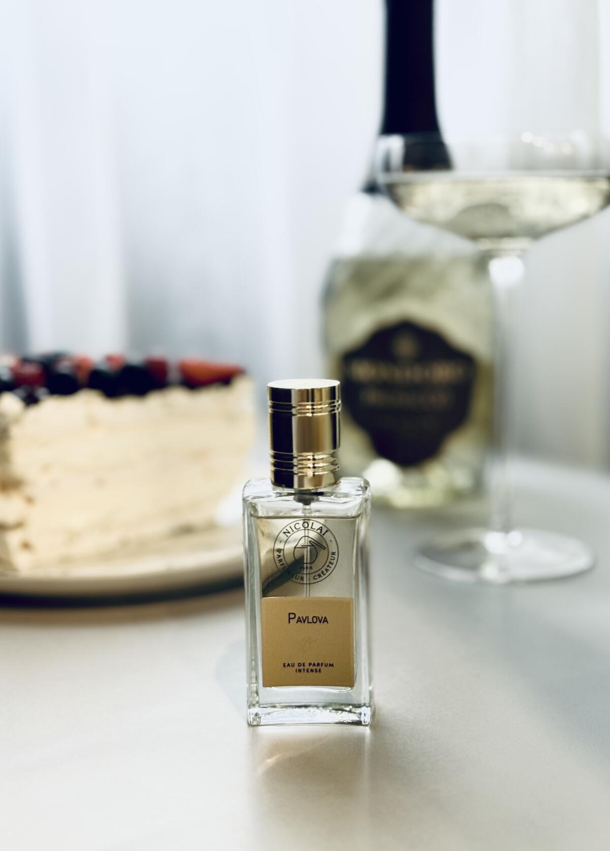 عطر ادکلن پاولووا نیکولای پارفیومر کریتور - Pavlova Nicolai Parfumeur Createur - بررسی، قیمت و خرید