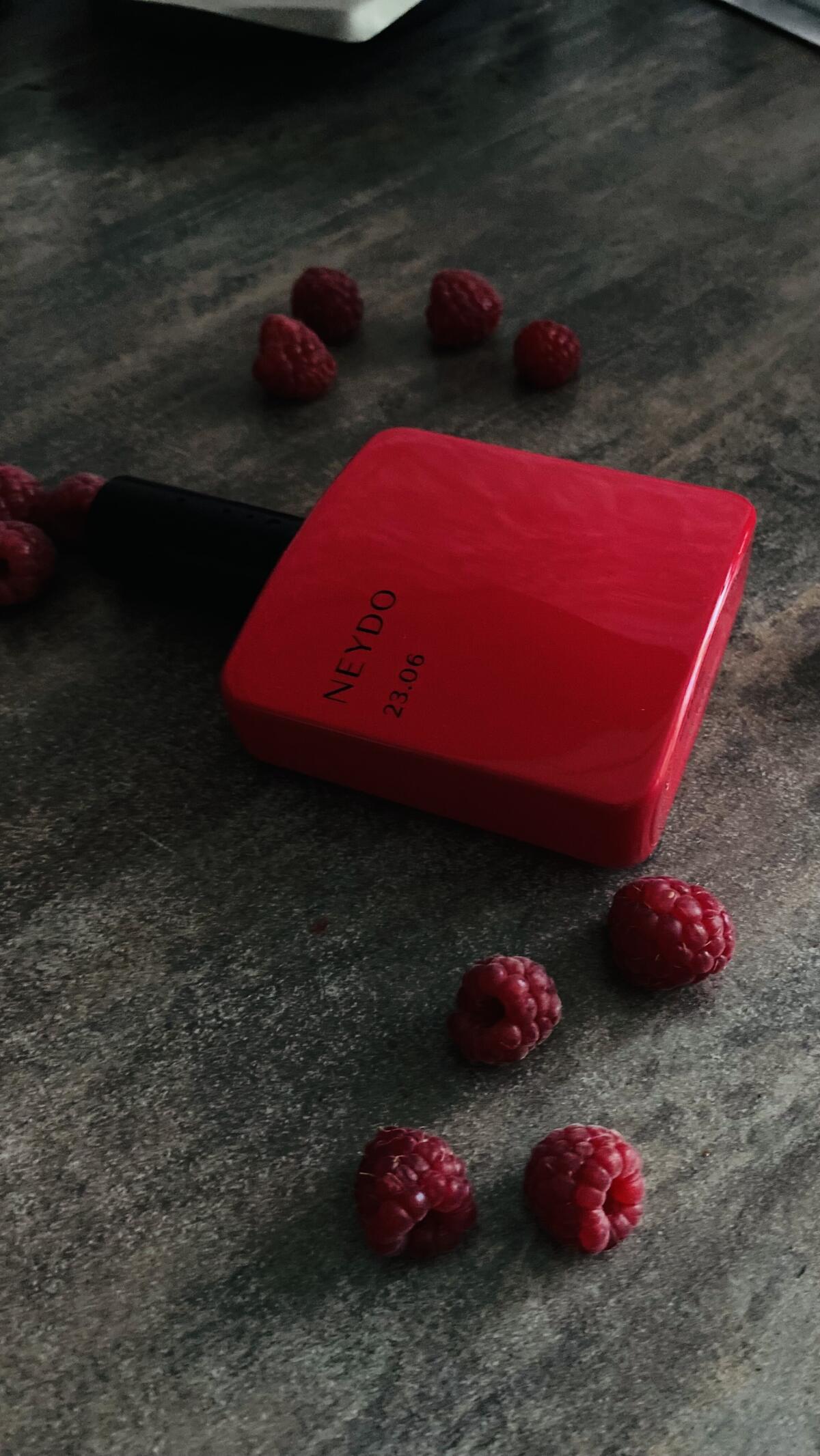 عطر ادکلن بری کریوینگ ۲۳.۰۶ نی‌دو - Berry Craving 23.06 NEYDO - بررسی، قیمت و خرید