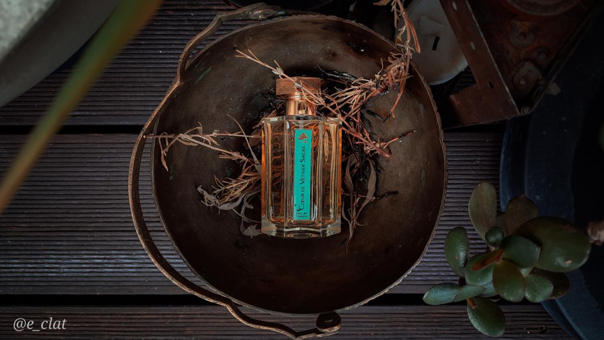 عطر ادکلن کر د وِتیوِر ساکره لارتیزان پرفیومر - Coeur de Vetiver Sacre L'Artisan Parfumeur - بررسی، قیمت و خرید