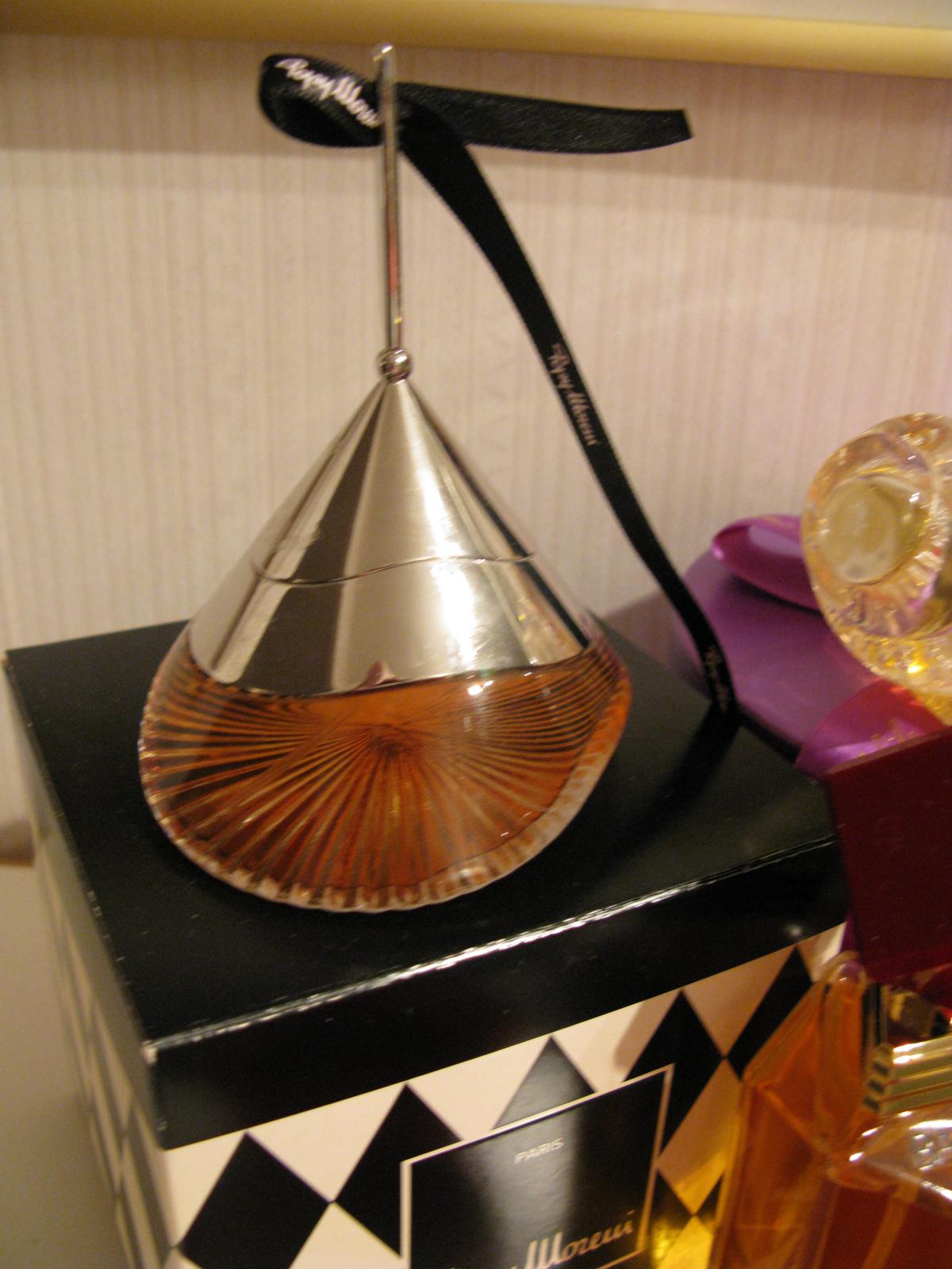 عطر ادکلن پاپی مورنی پاپی مورنی - Popy Moreni Popy Moreni - بررسی، قیمت و خرید