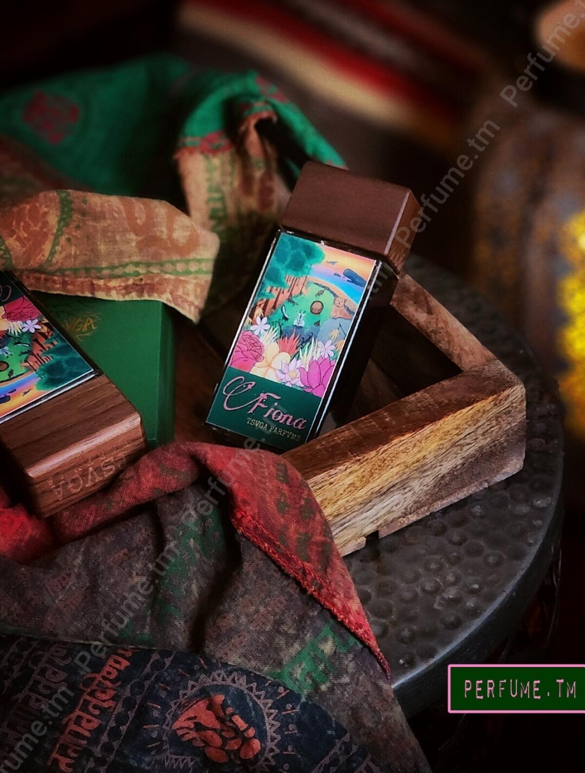 عطر ادکلن فیونا تسوگا پغفوم - Fiona TSVGA Parfums - بررسی، قیمت و خرید