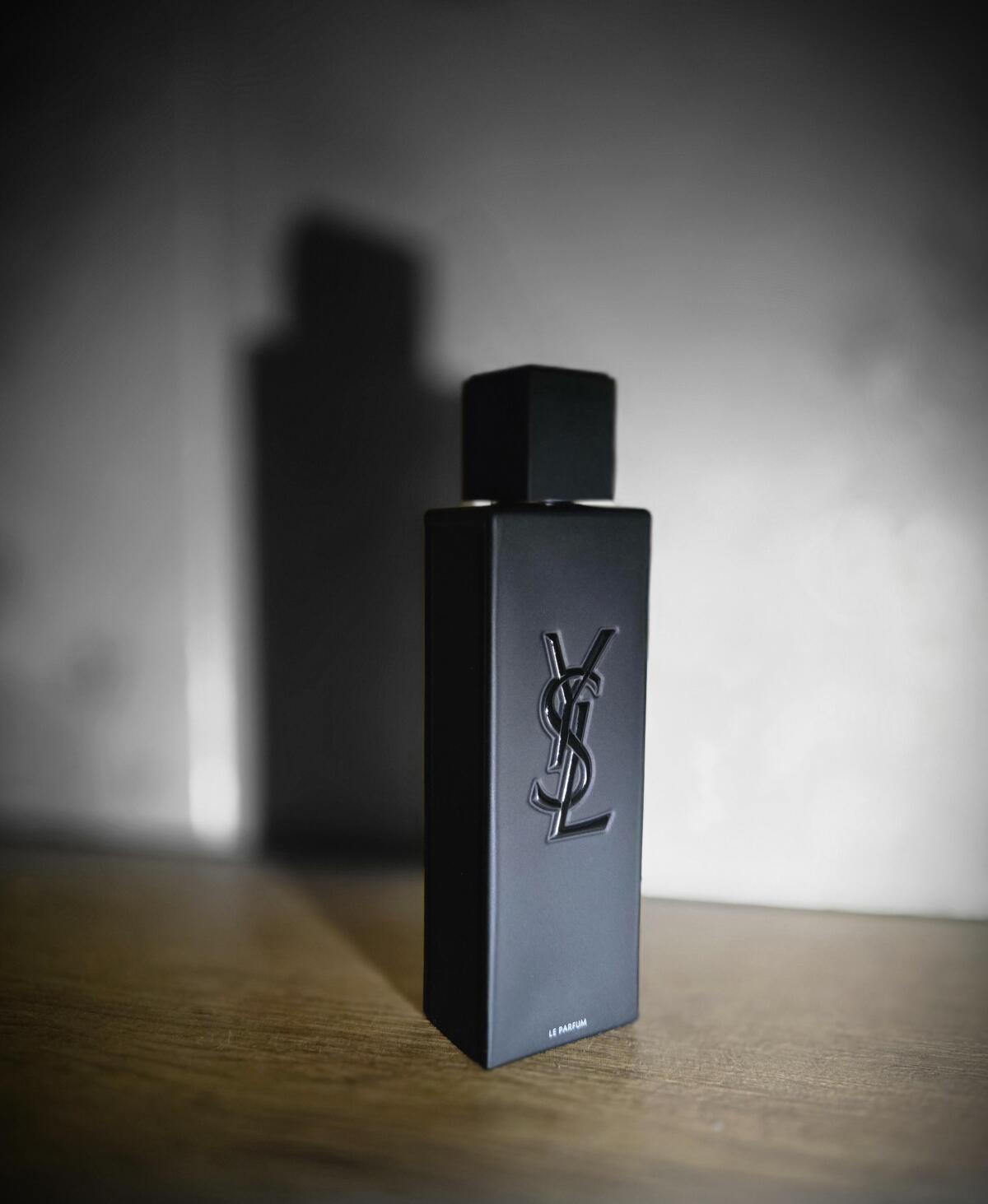 عطر ادکلن مایسلف له پارفوم ایو سن لوران - MYSLF Le Parfum Yves Saint Laurent - بررسی، قیمت و خرید
