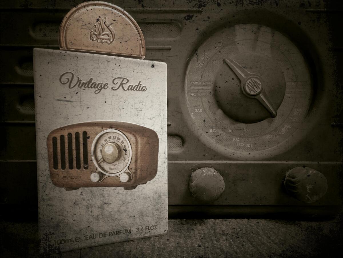 عطر ادکلن وینتج رادیو لتافا پرفیومز - Vintage Radio Lattafa Perfumes - بررسی، قیمت و خرید