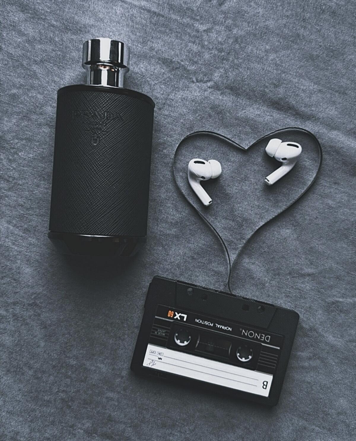 عطر ادکلن پرادا لهوم اینتنس پِرادا - Prada L'Homme Intense Prada - بررسی، قیمت و خرید