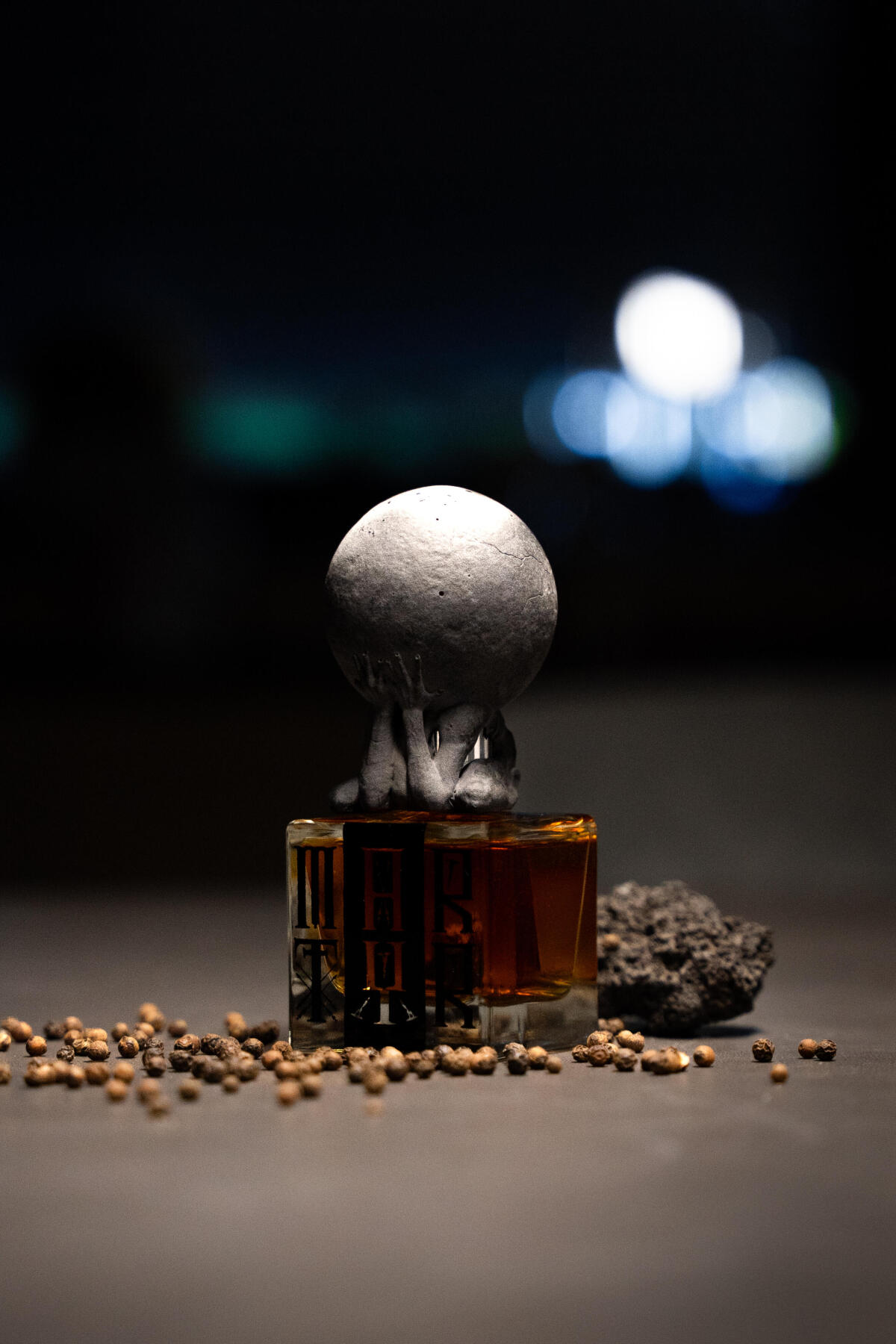 عطر ادکلن مَرتِر پروفوندم - Martyr Profundum - بررسی، قیمت و خرید
