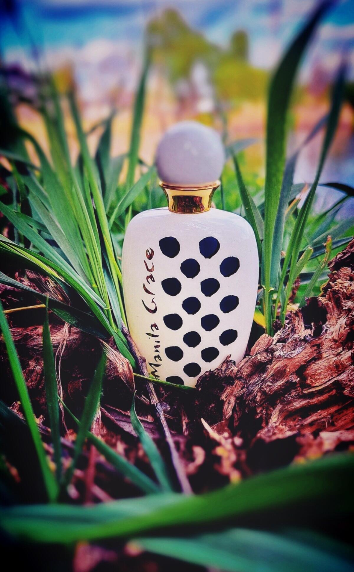 عطر ادکلن مانیلا گریس او فرش مانیلا گریس - Manila Grace Eau Fraîche Manila Grace - بررسی، قیمت و خرید