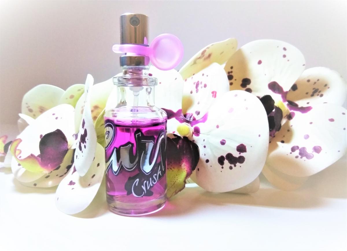 عطر ادکلن کرو کراش لیز کلیبورن - Curve Crush Liz Claiborne - بررسی، قیمت و خرید