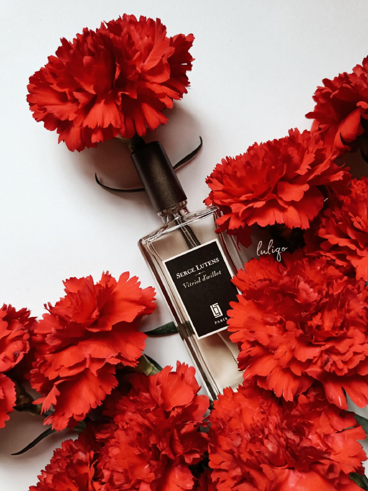 عطر ادکلن ویتریول دئیه سرژ لوتنس - Vitriol d’œillet Serge Lutens - بررسی، قیمت و خرید