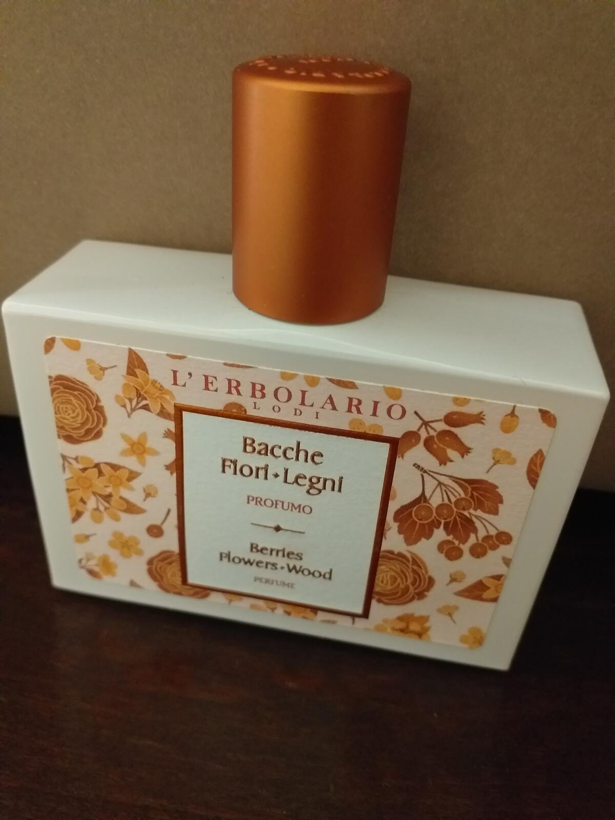 عطر ادکلن بری فلورز وود لربولاریو - Berries Flowers Wood - Bacche Fiori Legni L'Erbolario - بررسی، قیمت و خرید