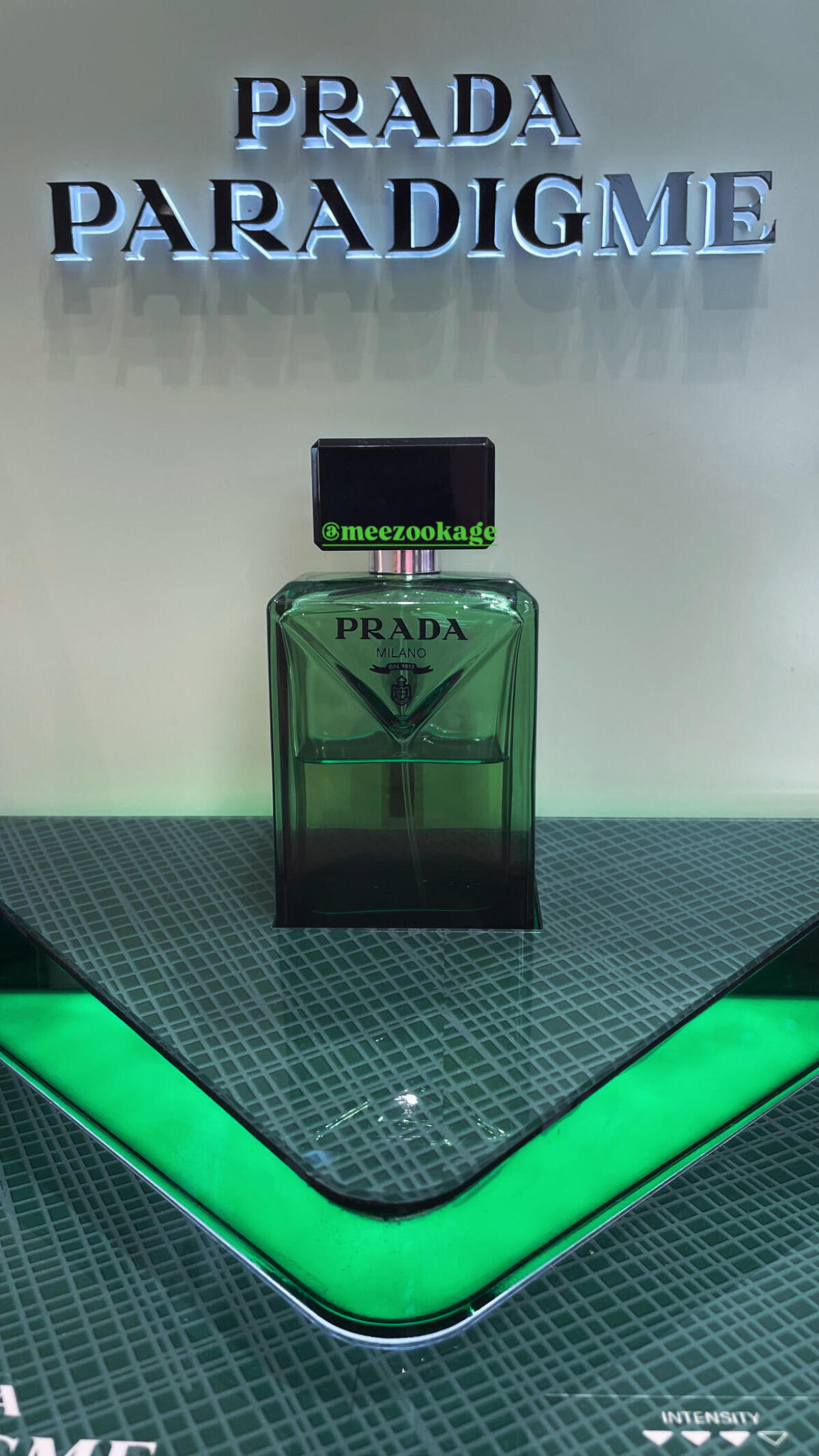 عطر ادکلن پاردایم پرادا - Paradigme Prada - بررسی، قیمت و خرید