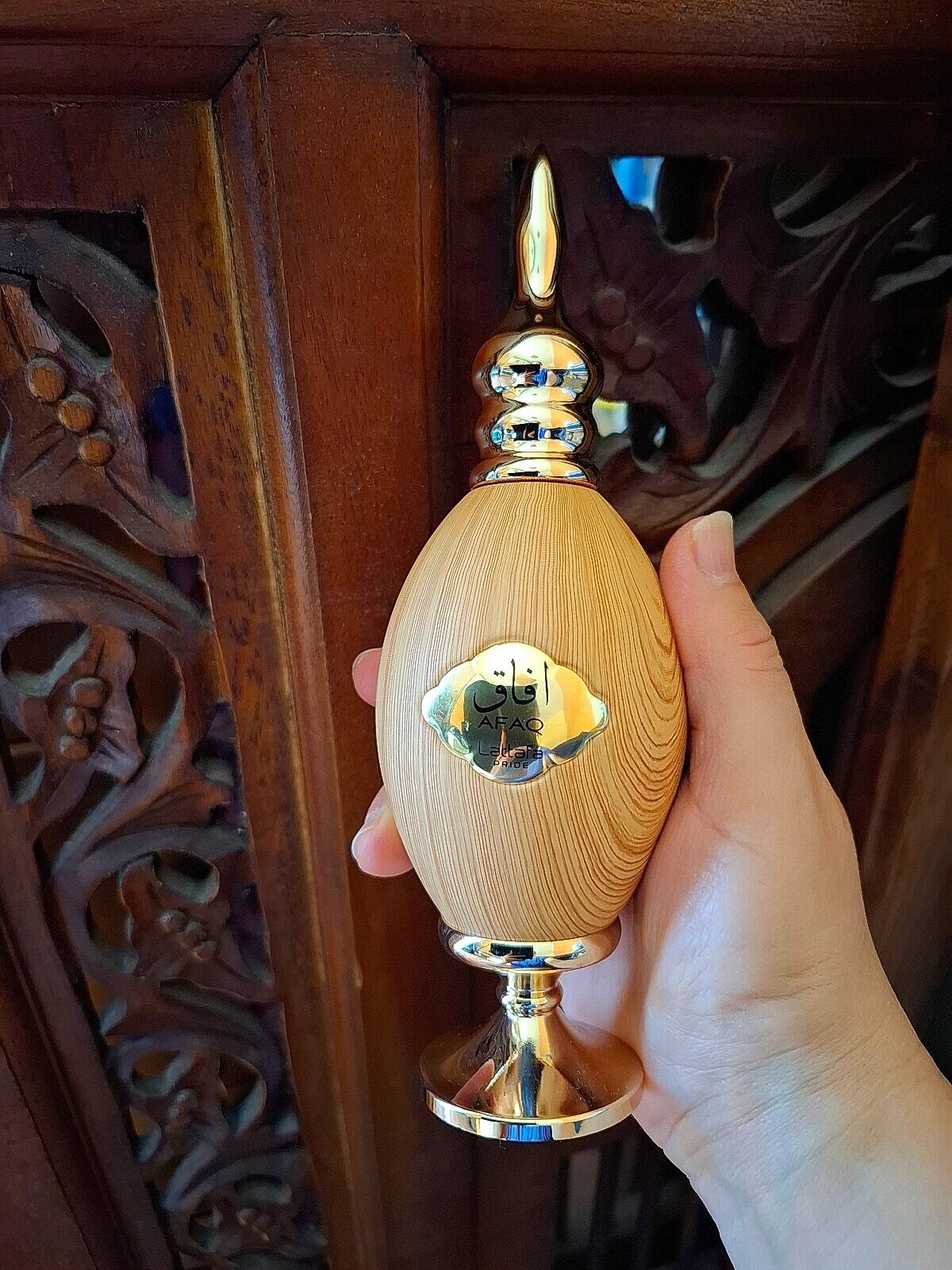 عطر ادکلن آفاق لتافا پرفیومز - Afaq Lattafa Perfumes - بررسی، قیمت و خرید