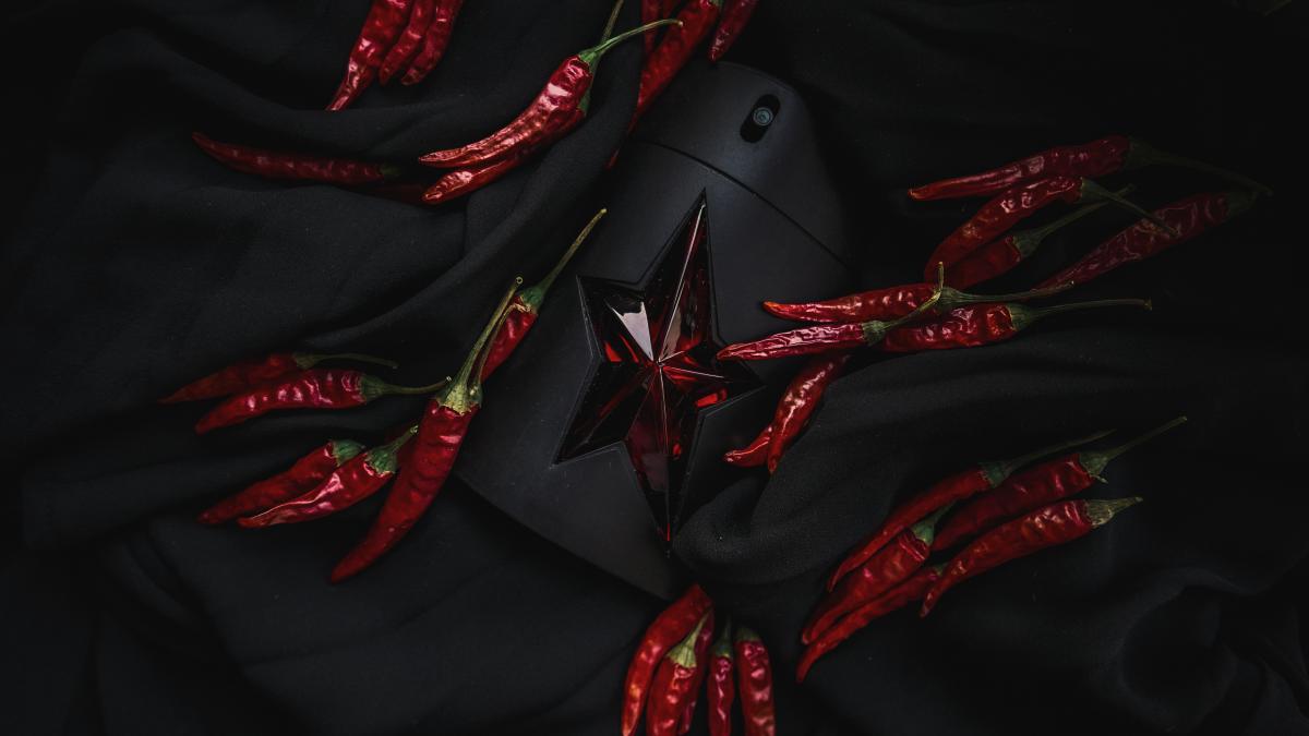عطر ادکلن دی تیست آف فراگرنس ای من موگلر - The Taste of Fragrance A*Men Mugler - بررسی، قیمت و خرید