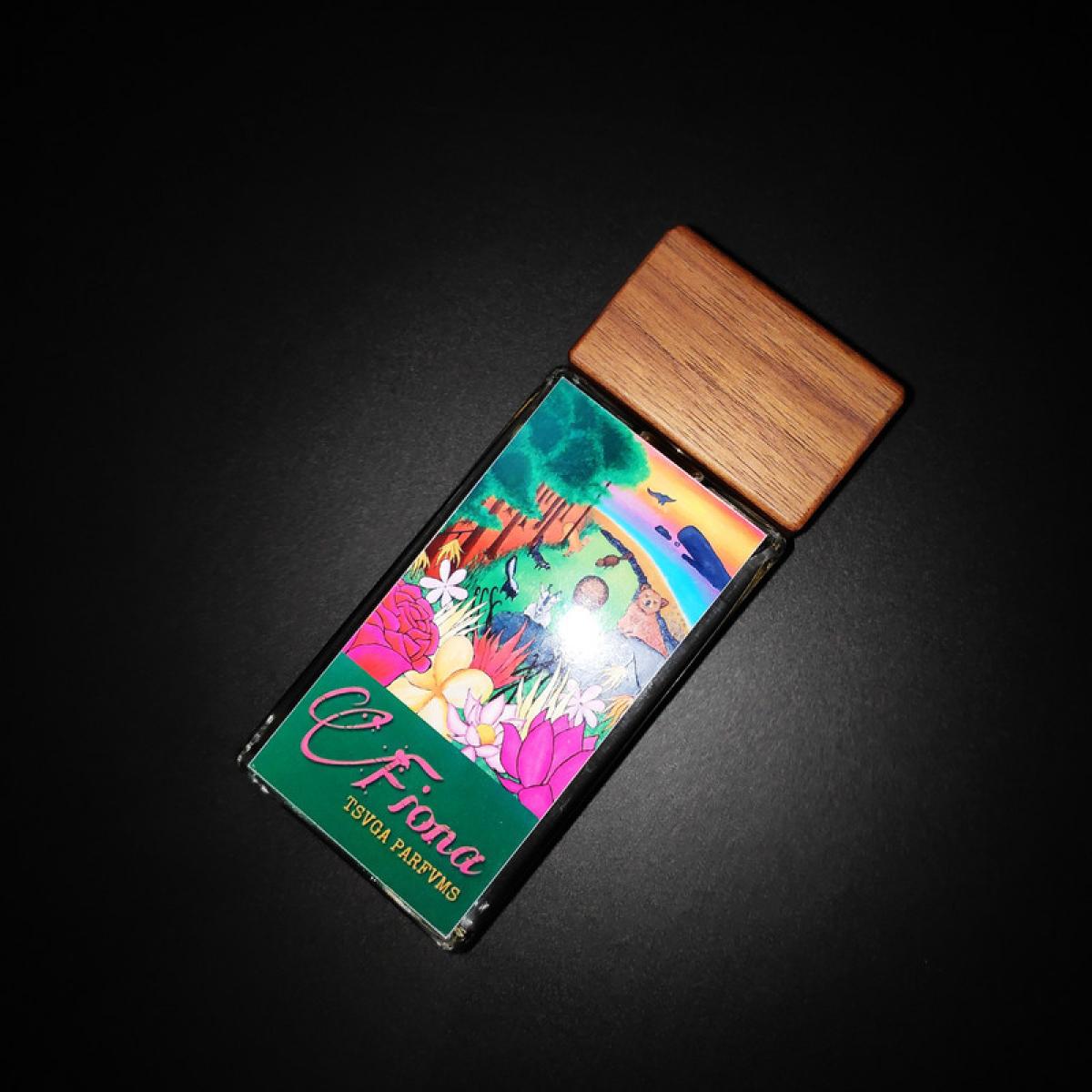 عطر ادکلن فیونا تسوگا پغفوم - Fiona TSVGA Parfums - بررسی، قیمت و خرید
