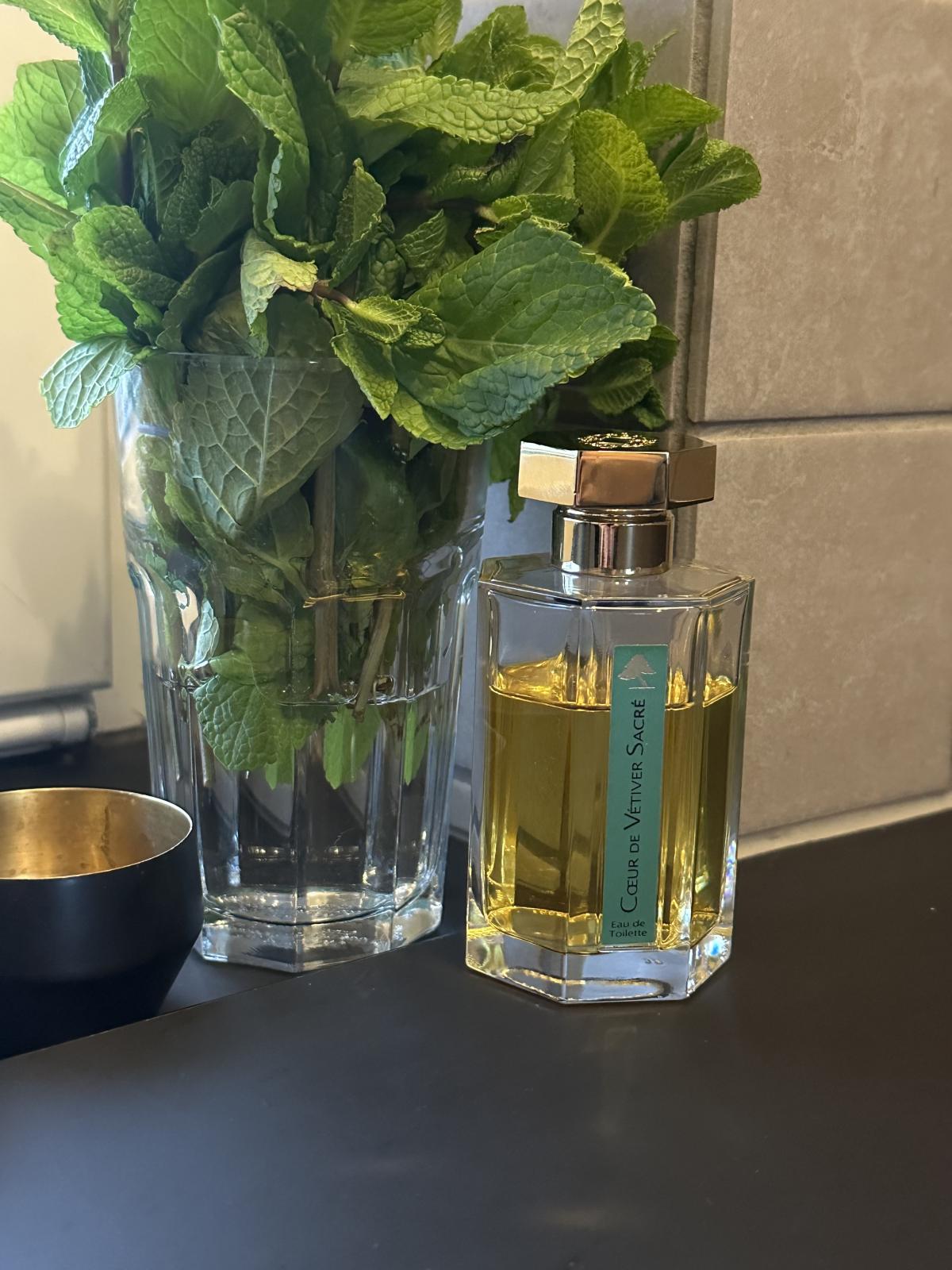 عطر ادکلن کر د وِتیوِر ساکره لارتیزان پرفیومر - Coeur de Vetiver Sacre L'Artisan Parfumeur - بررسی، قیمت و خرید
